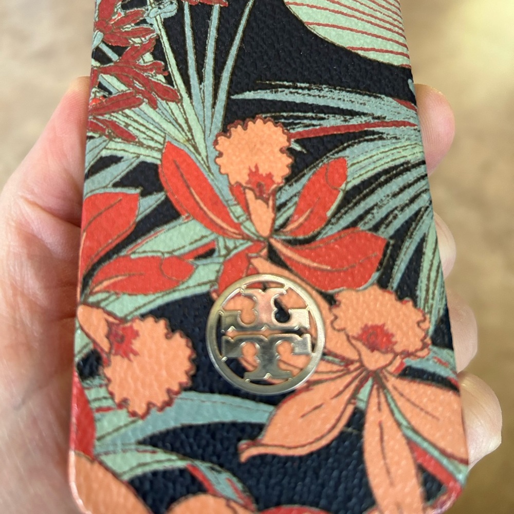 Tory Burch iPhone 6 case & bonus Nele K case